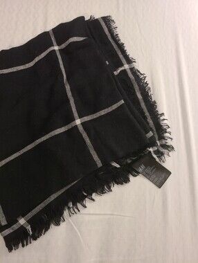 H&M Black and White Checked Fringe Scarf